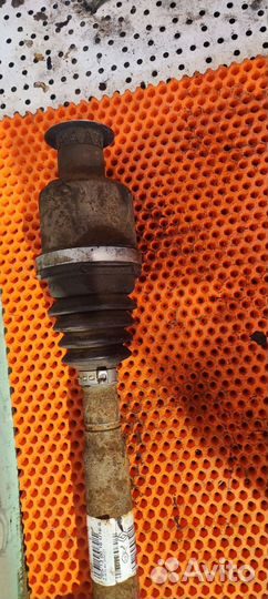 Привод передний правый Nissan Almera