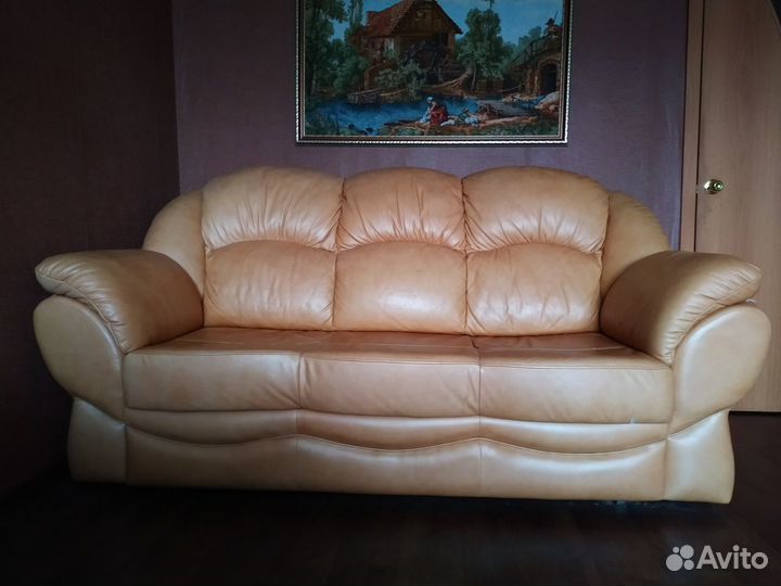 Кожаный диван и кресло бу