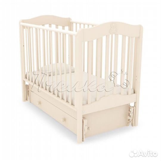 Детская кроватка Ванечка с маятником