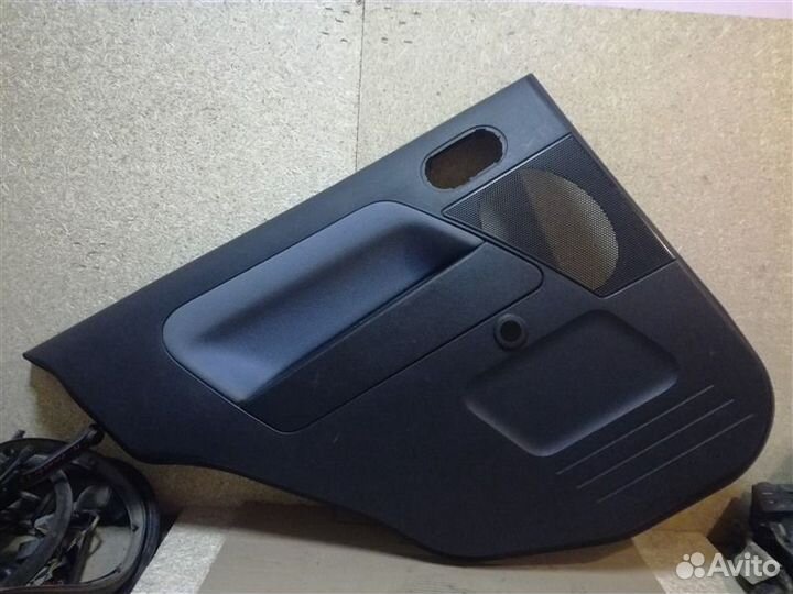 Обшивка двери задняя левая Ford Fusion 1.4 fxjb