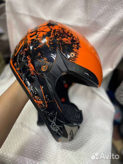 Новый мотоциклетный шлем, размер 60