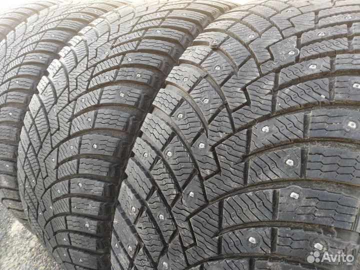 Pirelli Ice Zero 2 285/40 R21