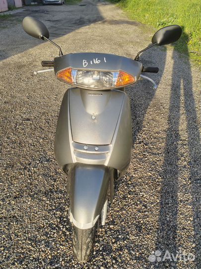 Скутер Honda Lead 100