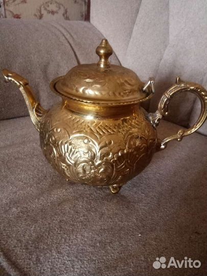 Заварочный чайник(латунь)чайные пары(фарфор)