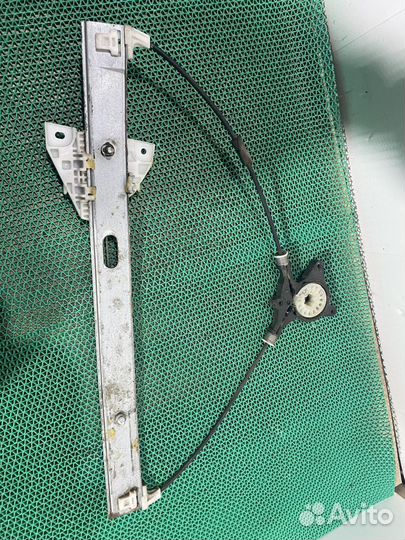 Стеклоподьемник передний левый Mazda 6 GG