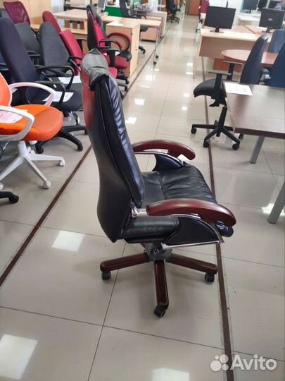 Кресло руководителя, кресло офисное, кресло