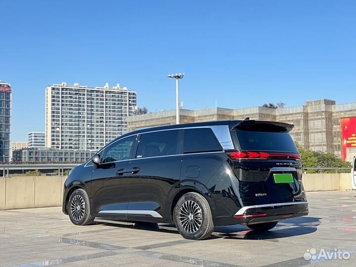 Denza D9 1.5 AT, 2024, 5 500 км