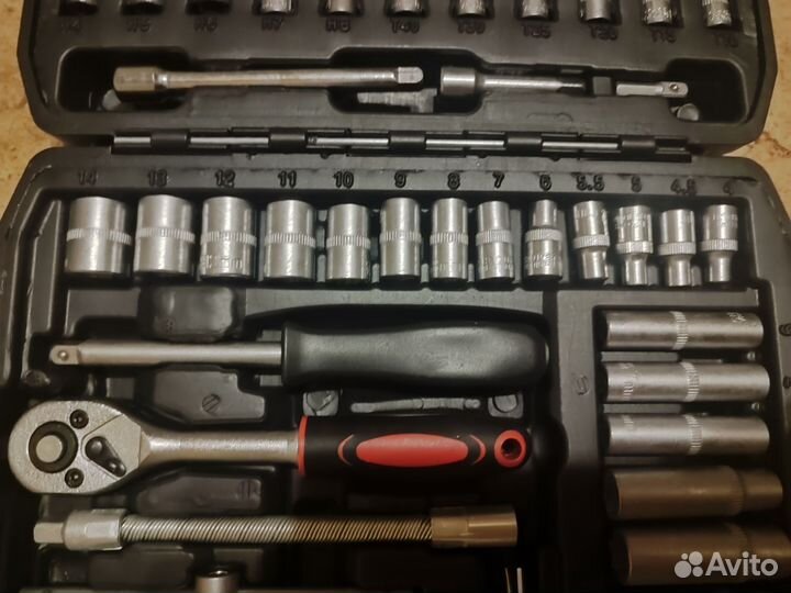 Автомобильный набор инструментов