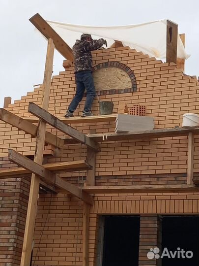 Бригада строителей