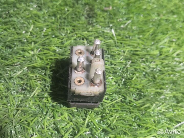 Кнопка стеклоподъемника Volvo s40 1 поколение