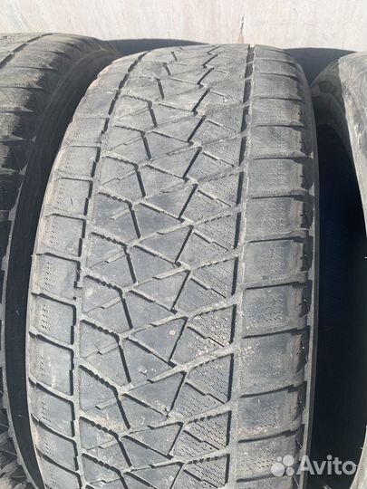 Bridgestone Blizzak DM-V2 275/50 R22 111T