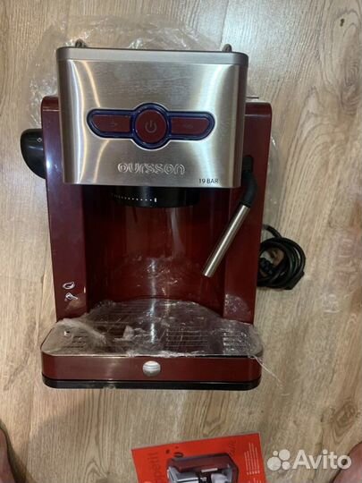 Новая Кофеварка рожковая Oursson EM1900/DC