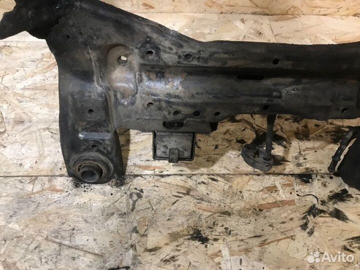 Подрамник передний Hyundai Santa Fe универсал D4EB