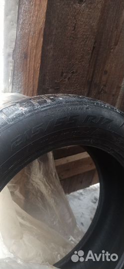 Pirelli Ice Zero 215/55 R17