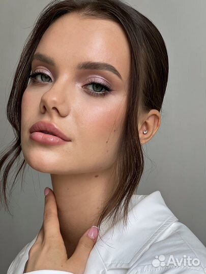 Макияж и прическа