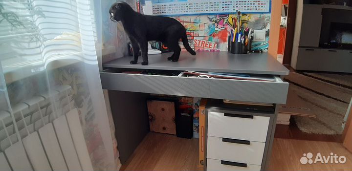 Письменный стол