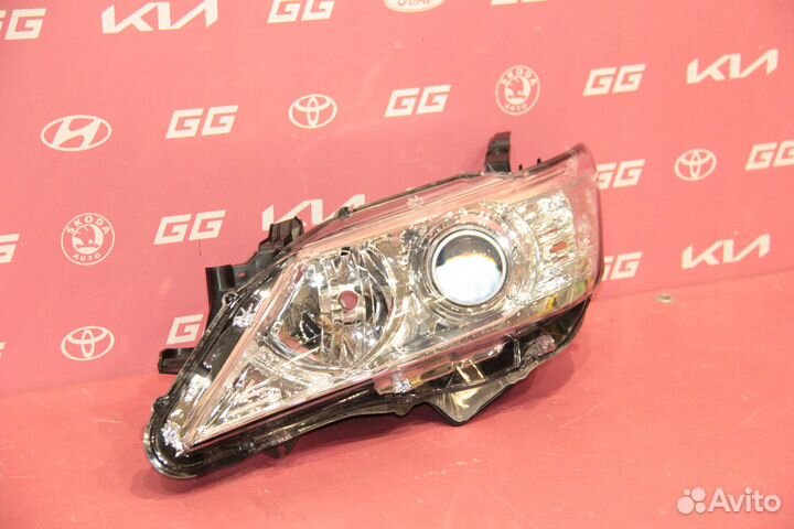 Фара ксенон правая Toyota Camry 12 - 14