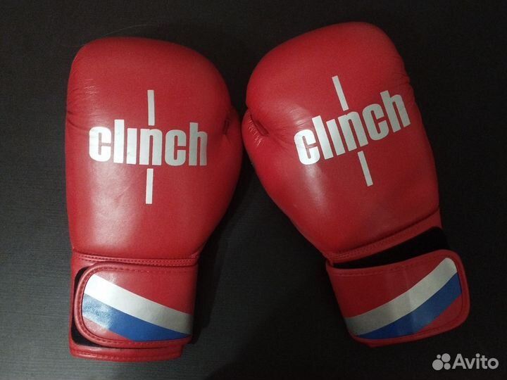 Боксерские перчатки clinch
