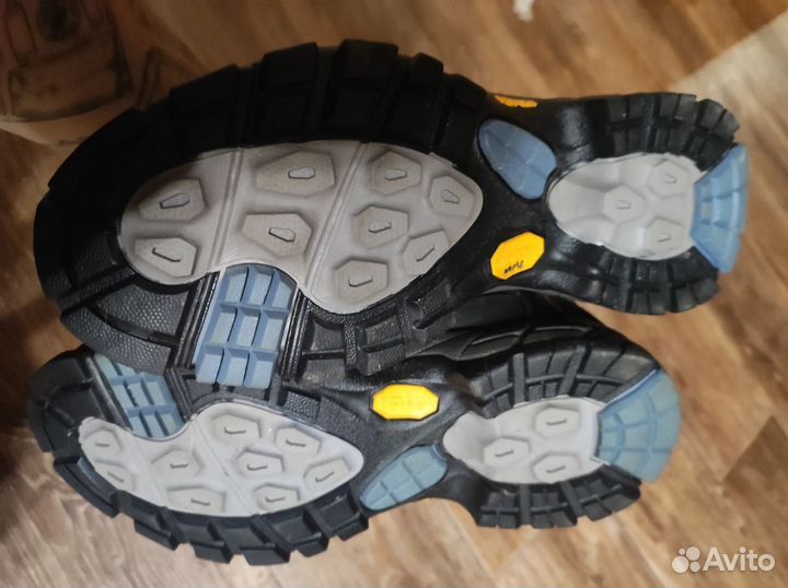 Трекинговые ботинки женские The north face