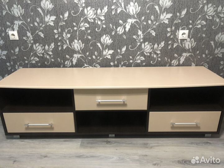 Тумба под телевизор новая