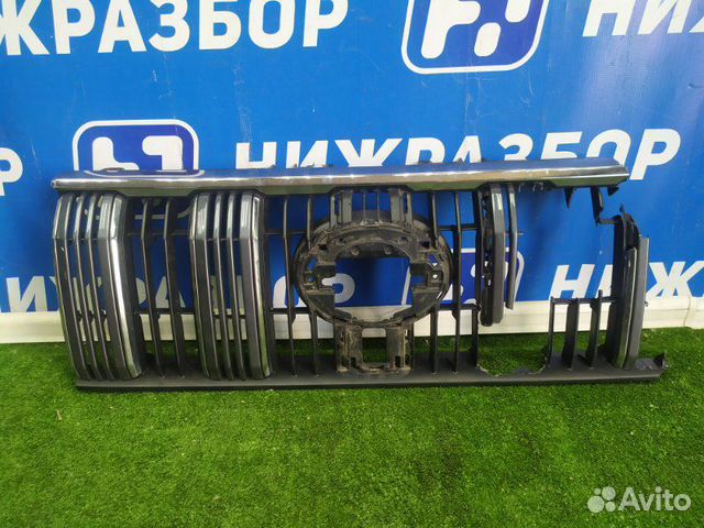 Решетка радиатора передняя Toyota Land Cruiser