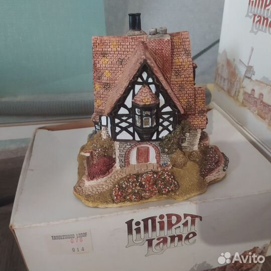 Домики Lilliput lane. Июль