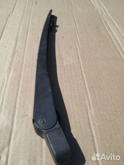 Задний рычаг стеклоочистителя Лада-1117 Калина