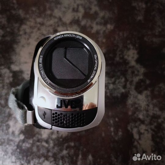 Цифровая видеокамера с HDD JVC Everio GZ-MG335