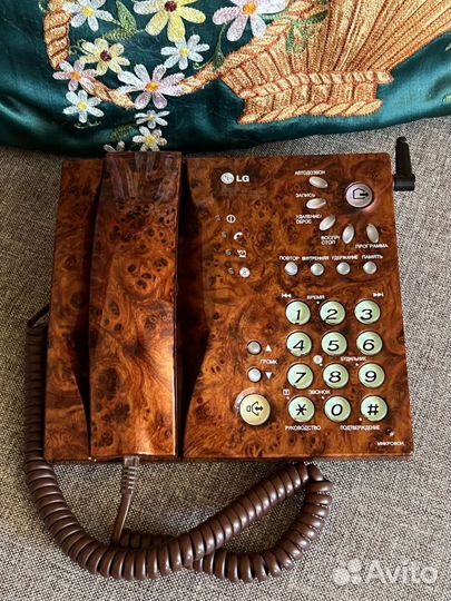 Домашний телефон LG GT-9760A