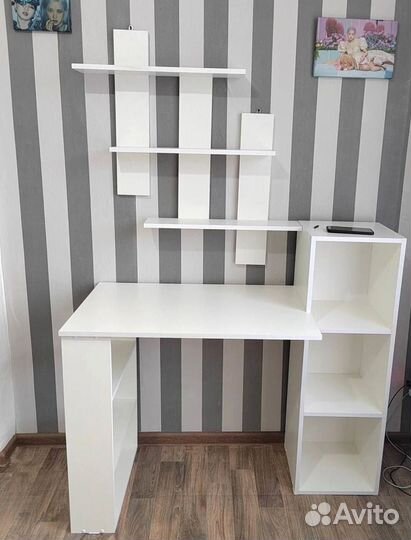 Письменный стол