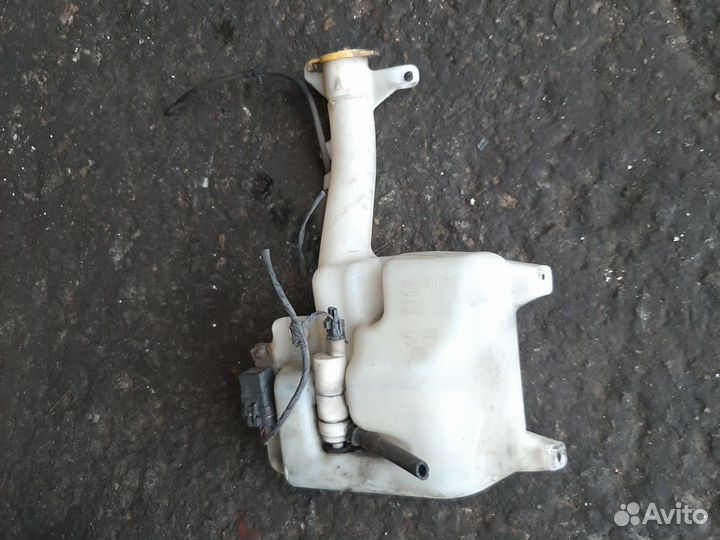 Бачок омывателя Крайслер Себринг в сборе