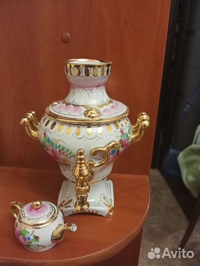 Розовая гжель