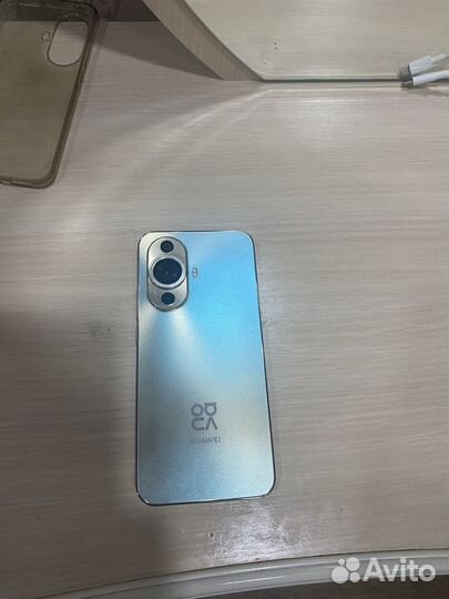 HUAWEI nova 11, 8/256 ГБ