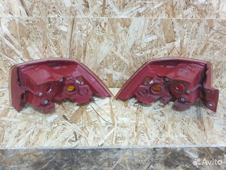 Фонарь задний наружный Mitsubishi Lancer 10