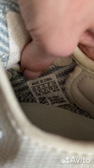 Кроссовки женские Adidas Yeezy 350 V2