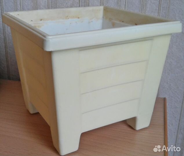 Цветочные горшки пластик б/у