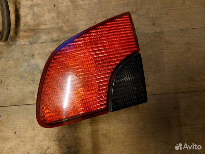 Фонарь задний Peugeot 406 универсал оригинал