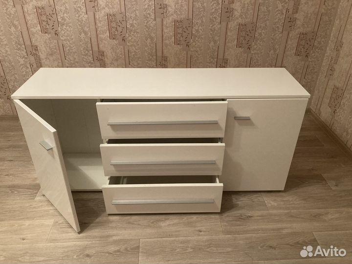 Продаю тумбочку