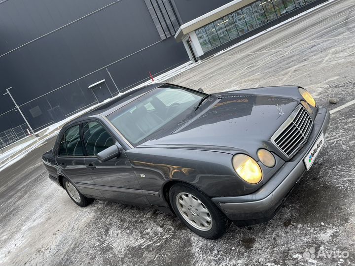 Mercedes-Benz E-класс 2.4 AT, 1998, 200 000 км