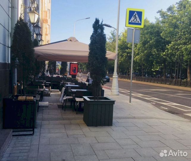 Профессиональный уличный зонт для кафе и веранды