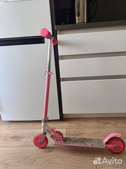 Самокат детский двухколесный для девочки