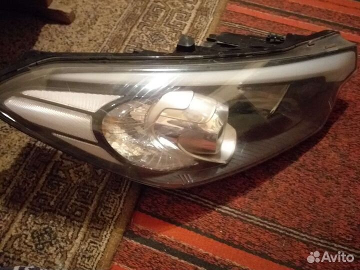Фара Kia Cerato3
