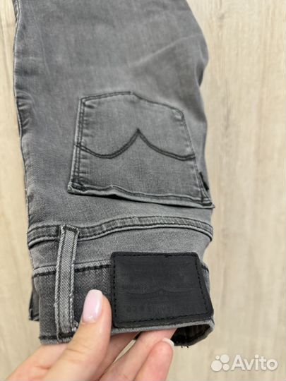 Джинсы levis 720