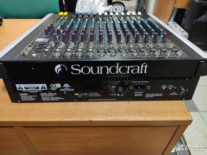 Микшерный пульт soundcraft spirit M8
