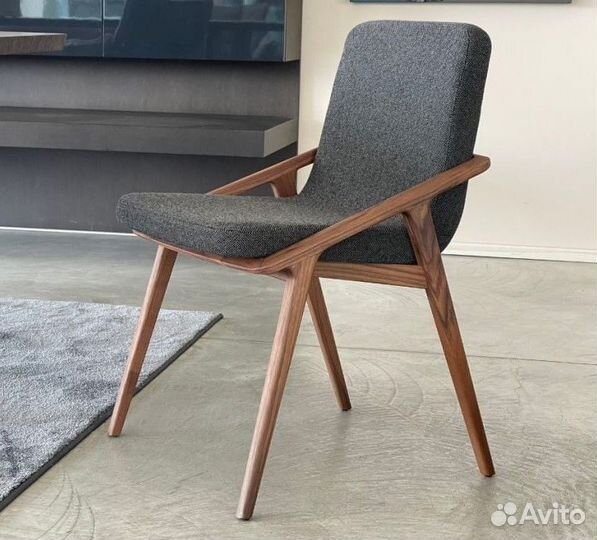 Стул обеденный