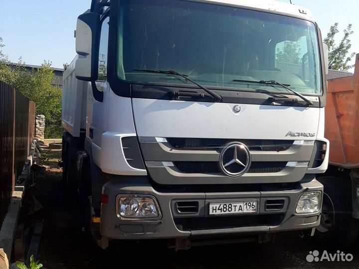 Погрузчик экскаватор jcb,самосвал