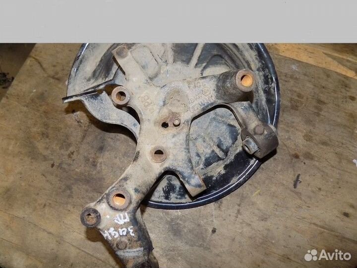 Кулак поворотный задний правый Golf V Plus 2005-20