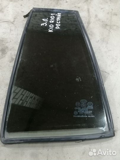 Стекло двери задней левой (форточка) для Kia RIO 1