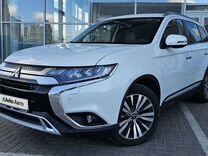 Mitsubishi Outlander 3.0 AT, 2020, 34 468 км, с пробегом, цена 3 150 000 руб.