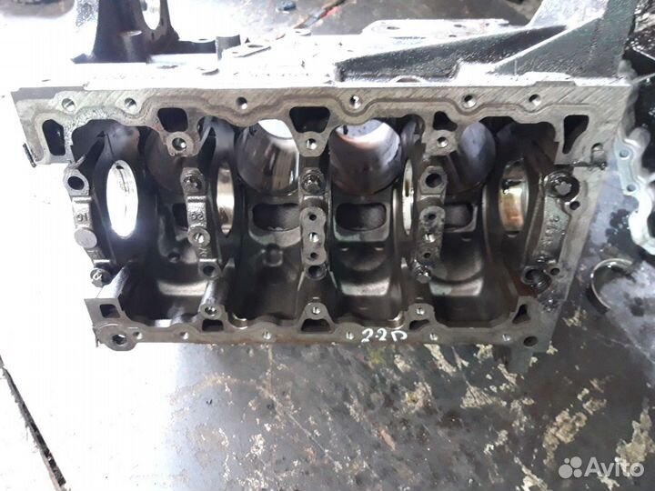 Блок цилиндров Опель Вектра С Y20DTH